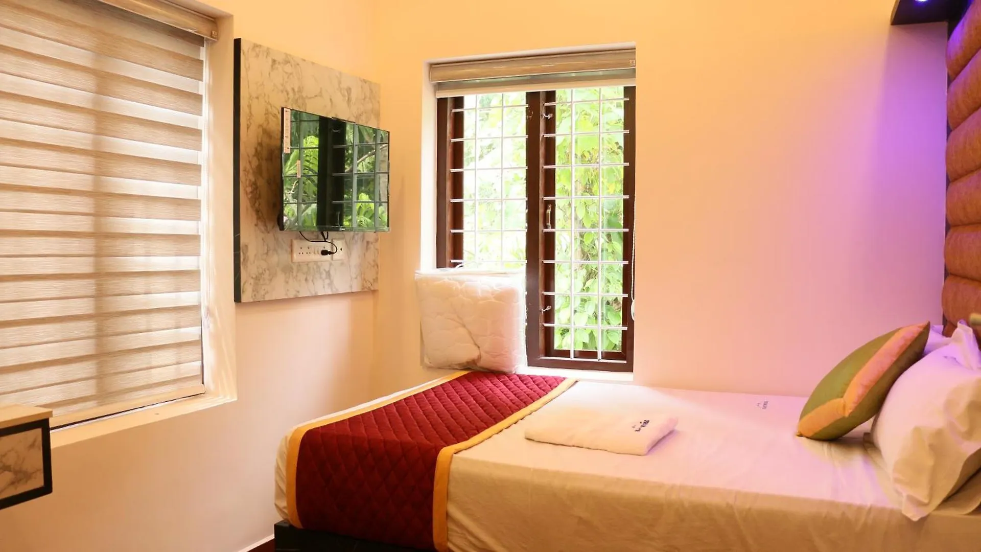 Nocleg ze śniadaniem Bed and Breakfast Thekkadys Edencrest Indie